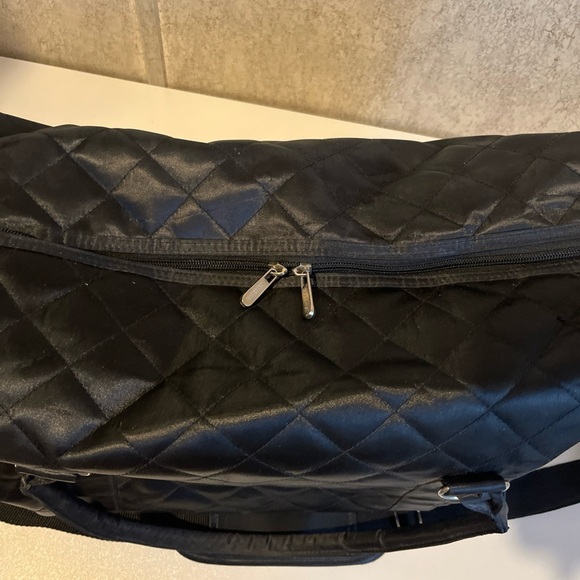 UPS Black Glossy Quilted Women's Tote Bag w/ zipper removable straps and pockets - Picture 8 of 16